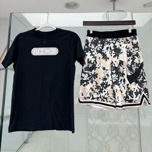 Nike Athletic Shorts/Top Set